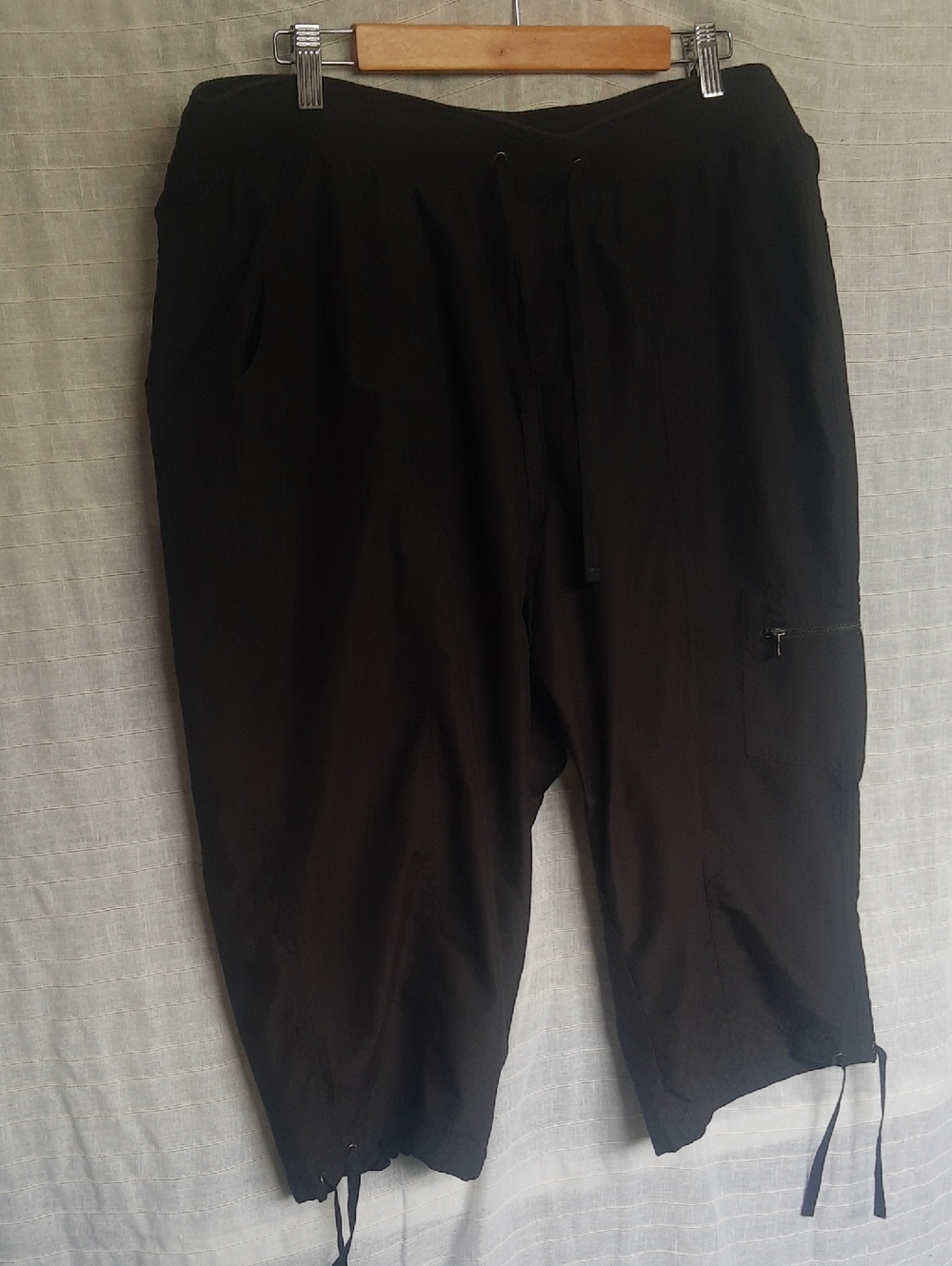 tek gear Black Capri Drawstring Cargo Pants